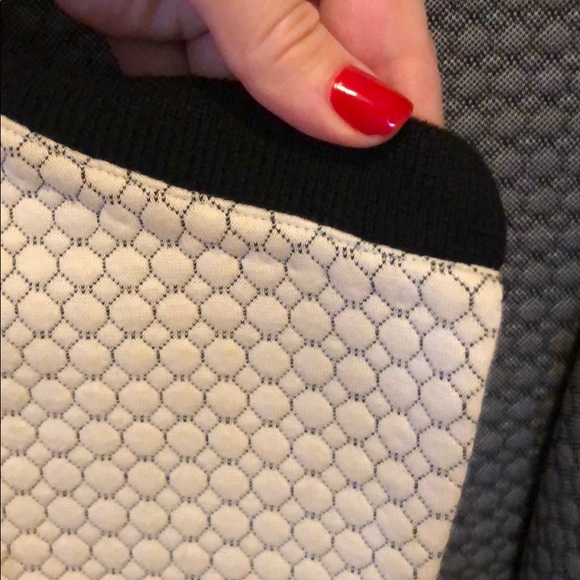 Club Monaco soft blazer so stylish and unique - Picture 5 of 6